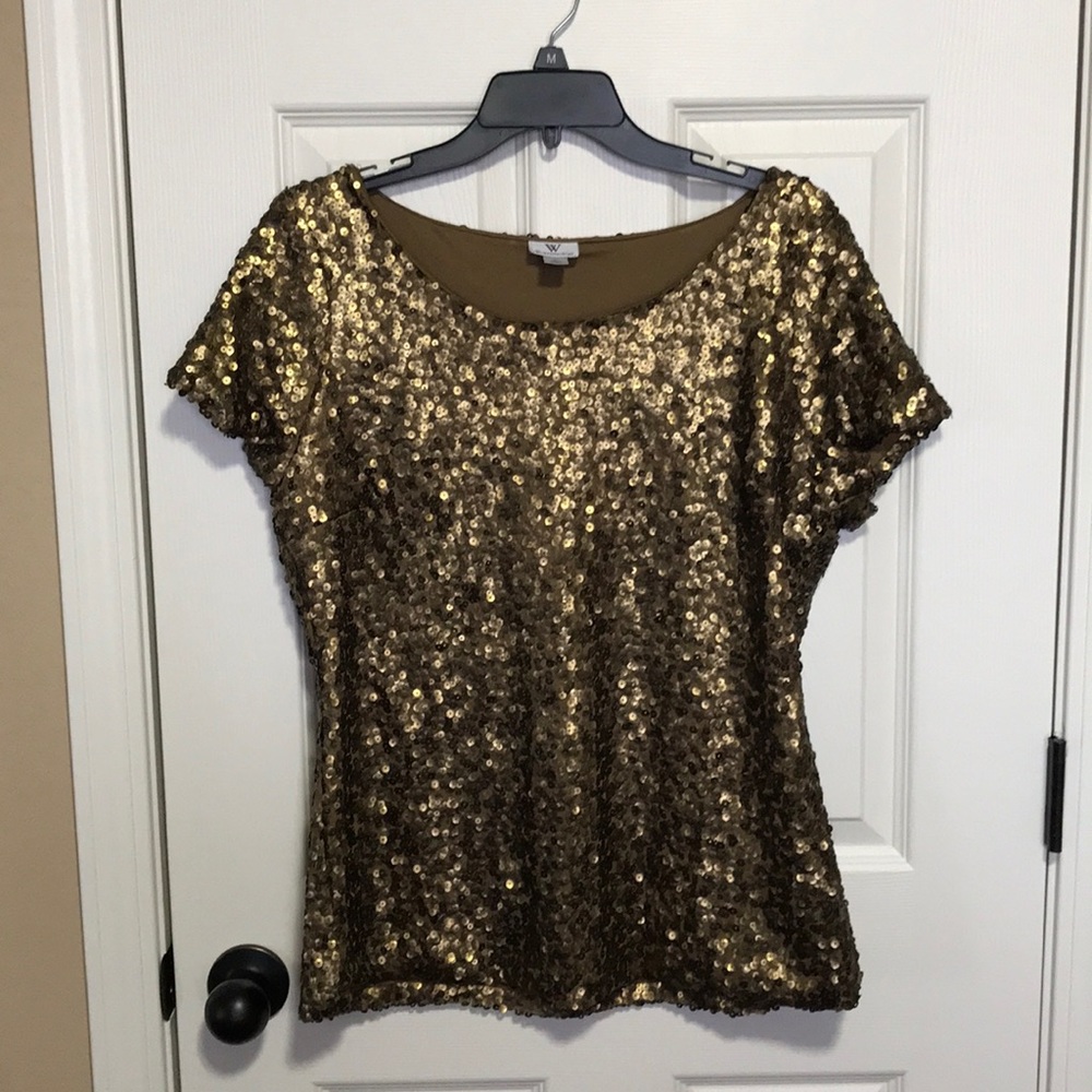 Sparkly sequenced gold top